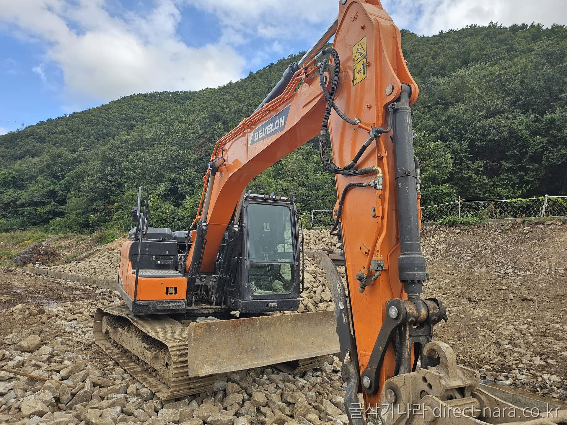 Doosan (Develon) DX150LC7