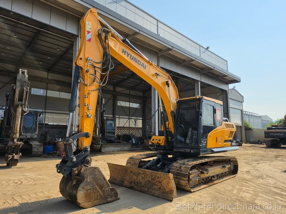 HD Hyundai HX140LC