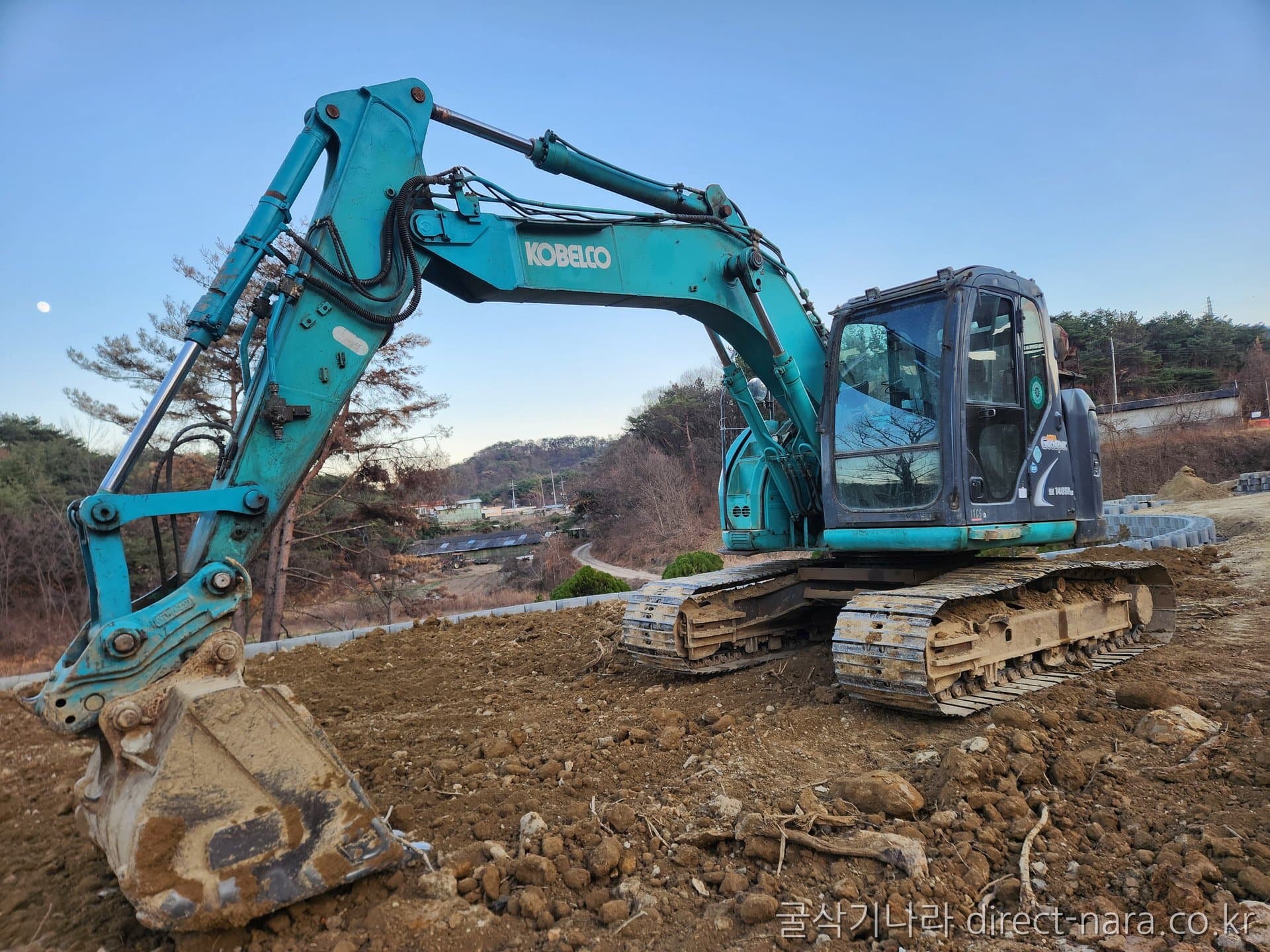 Kobelco SK140