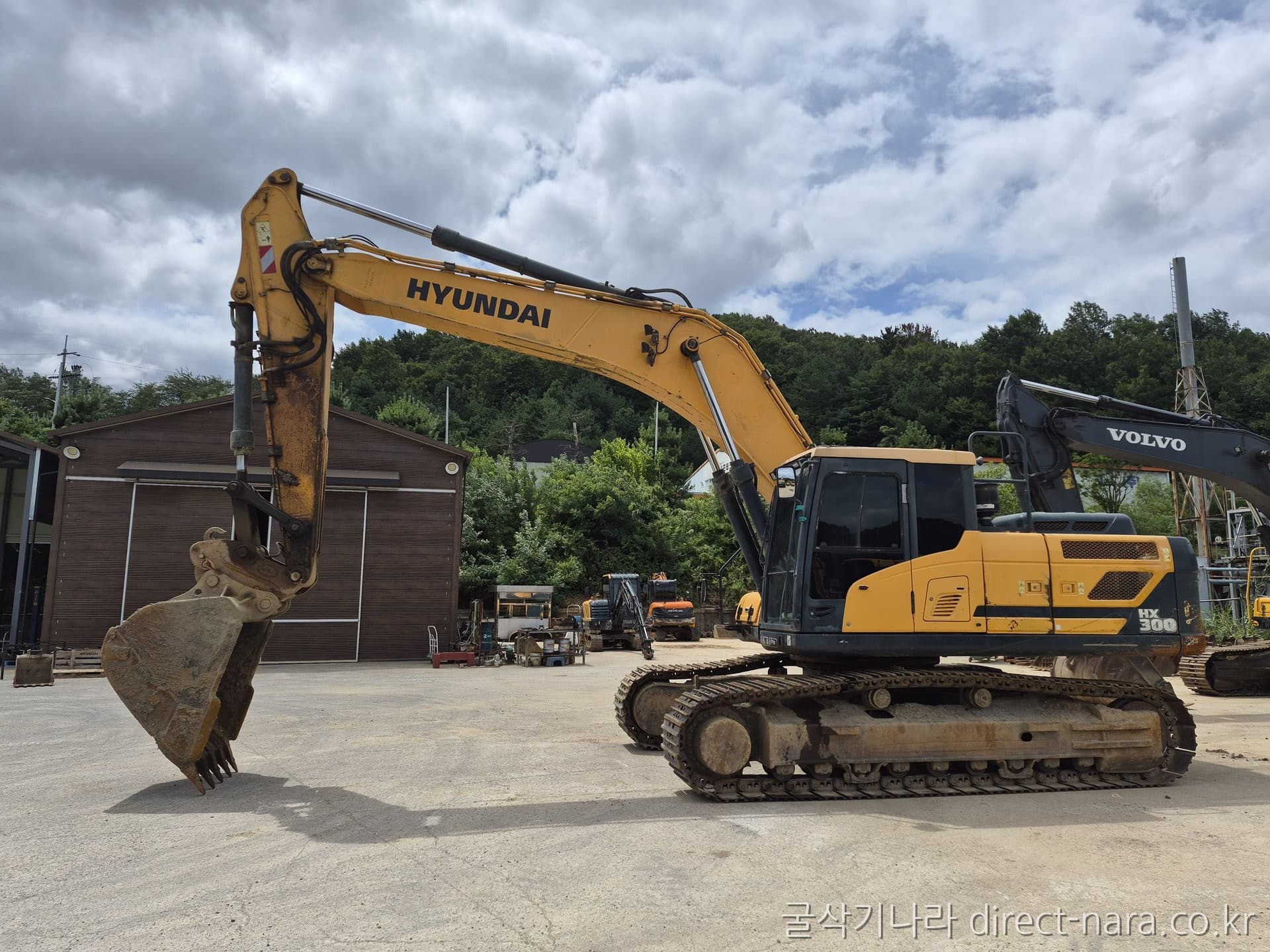 HD Hyundai HX300