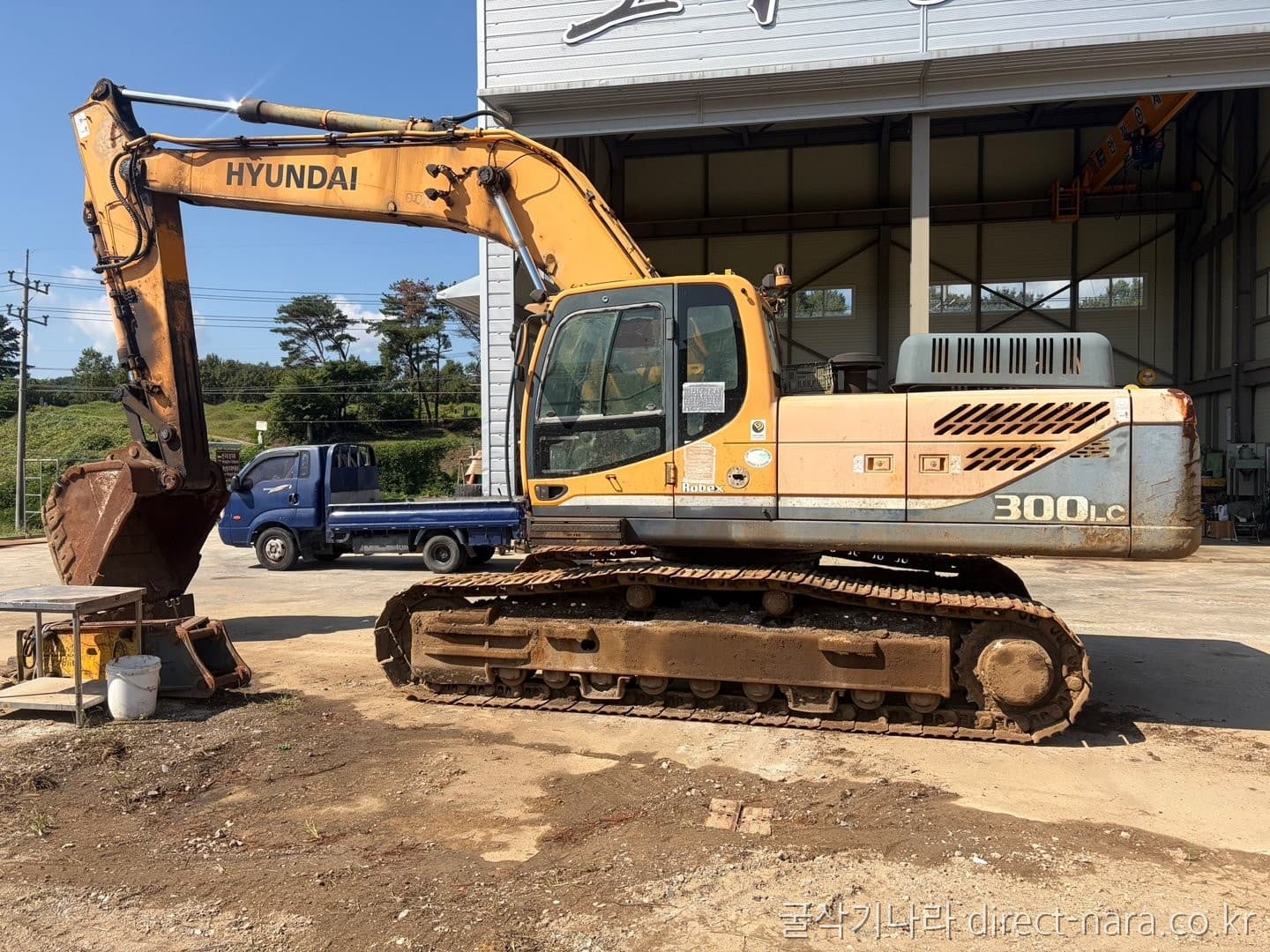 HD Hyundai R300
