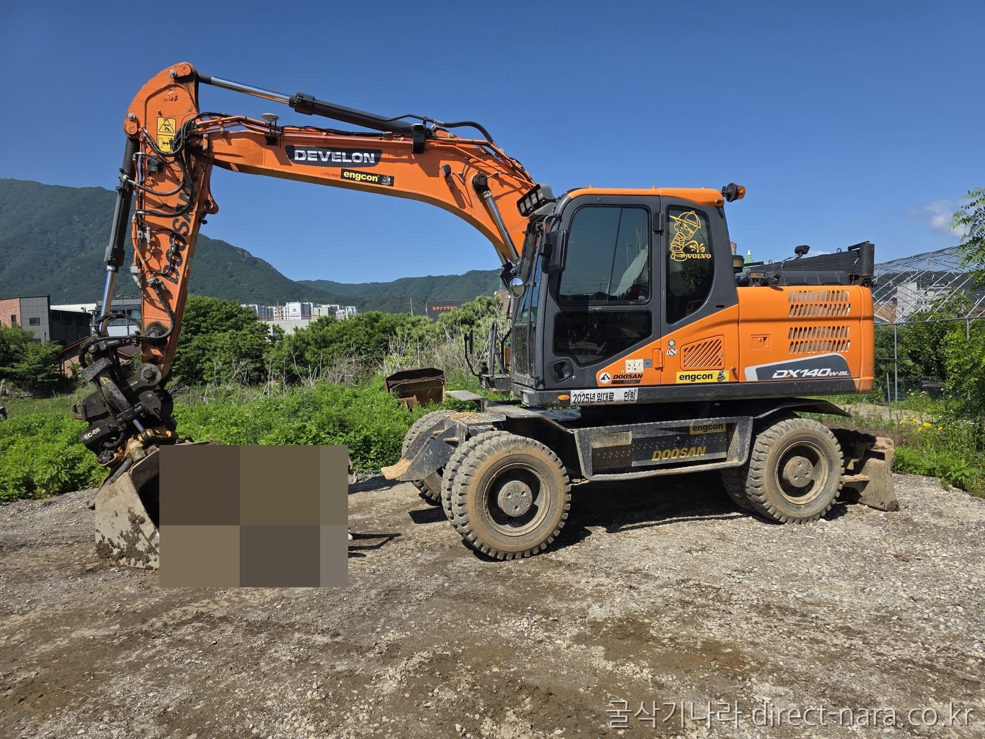 Doosan (Develon) DX140W