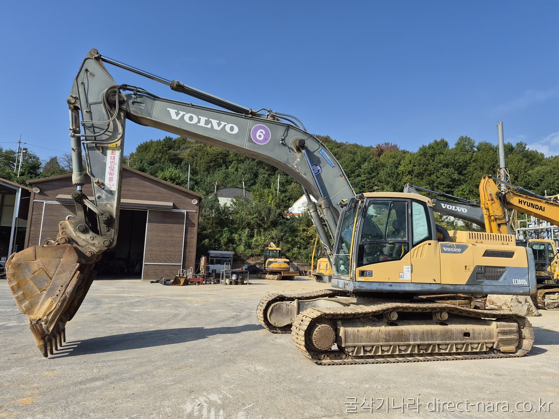 Volvo EC300D