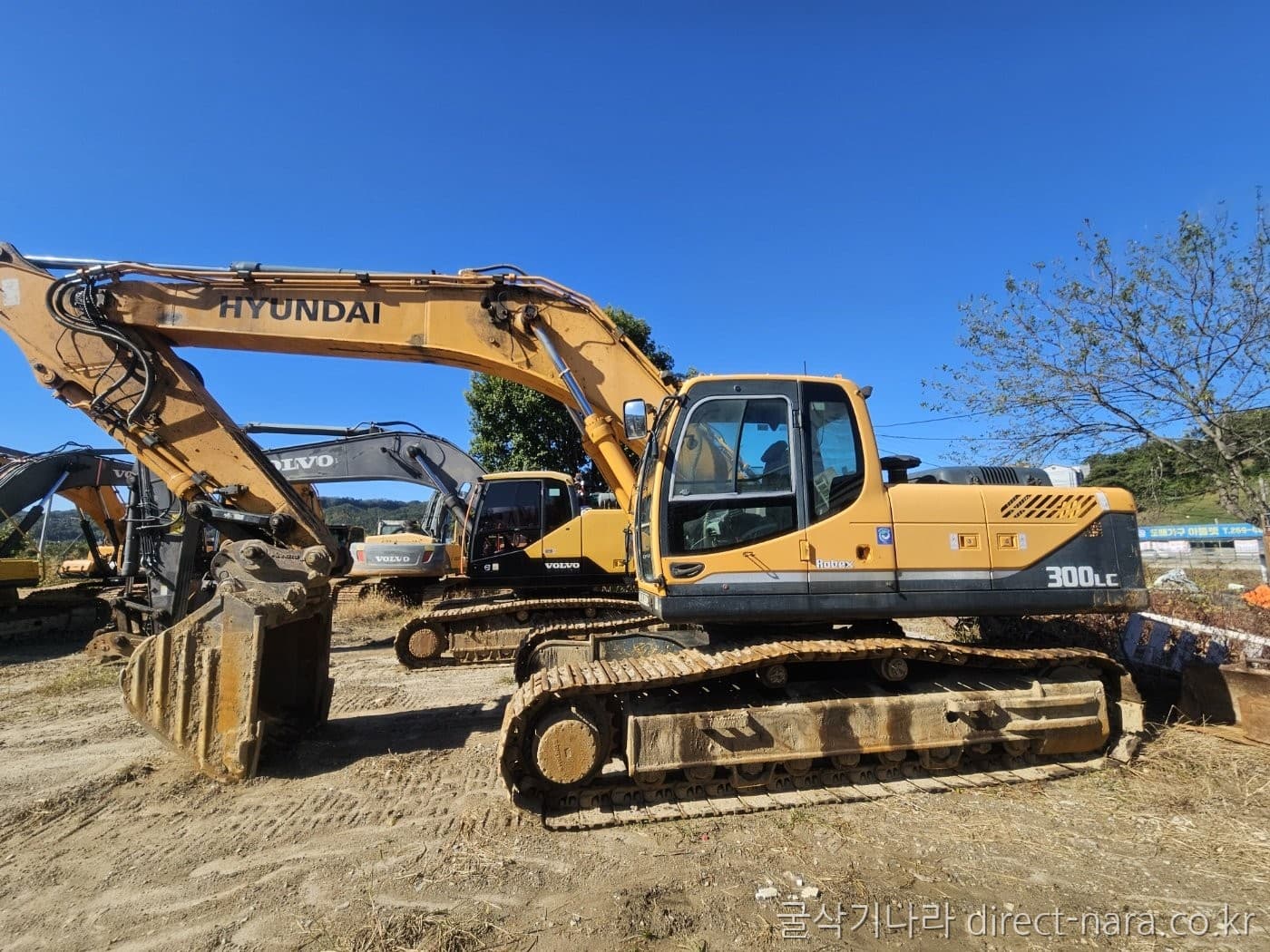 HD Hyundai R300