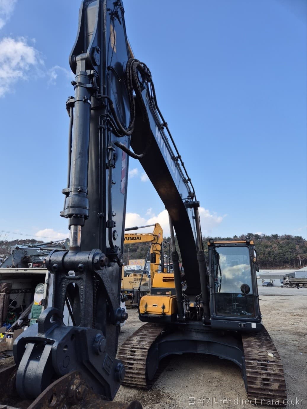 HD Hyundai HX220