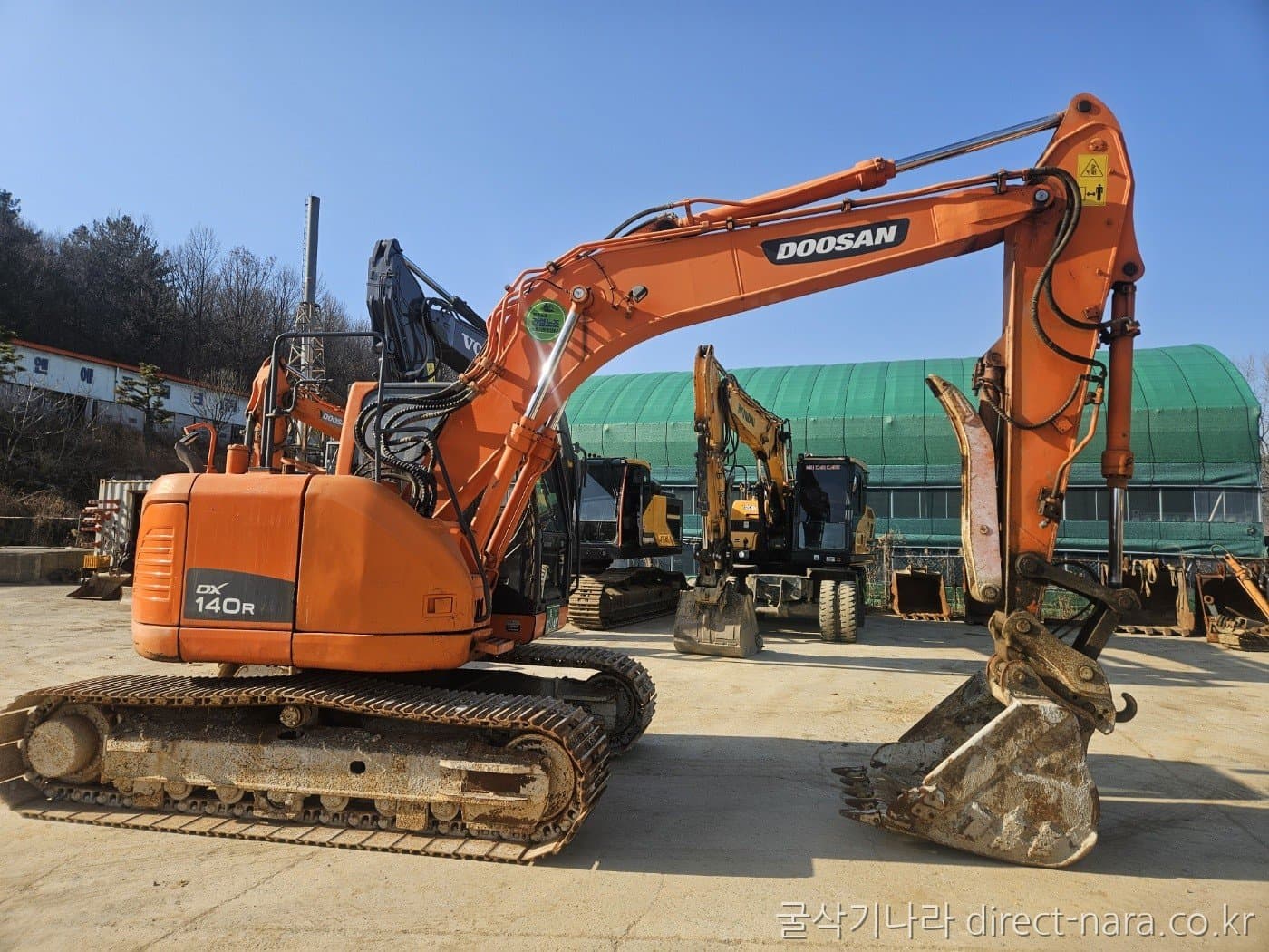 Doosan (Develon) DX140R