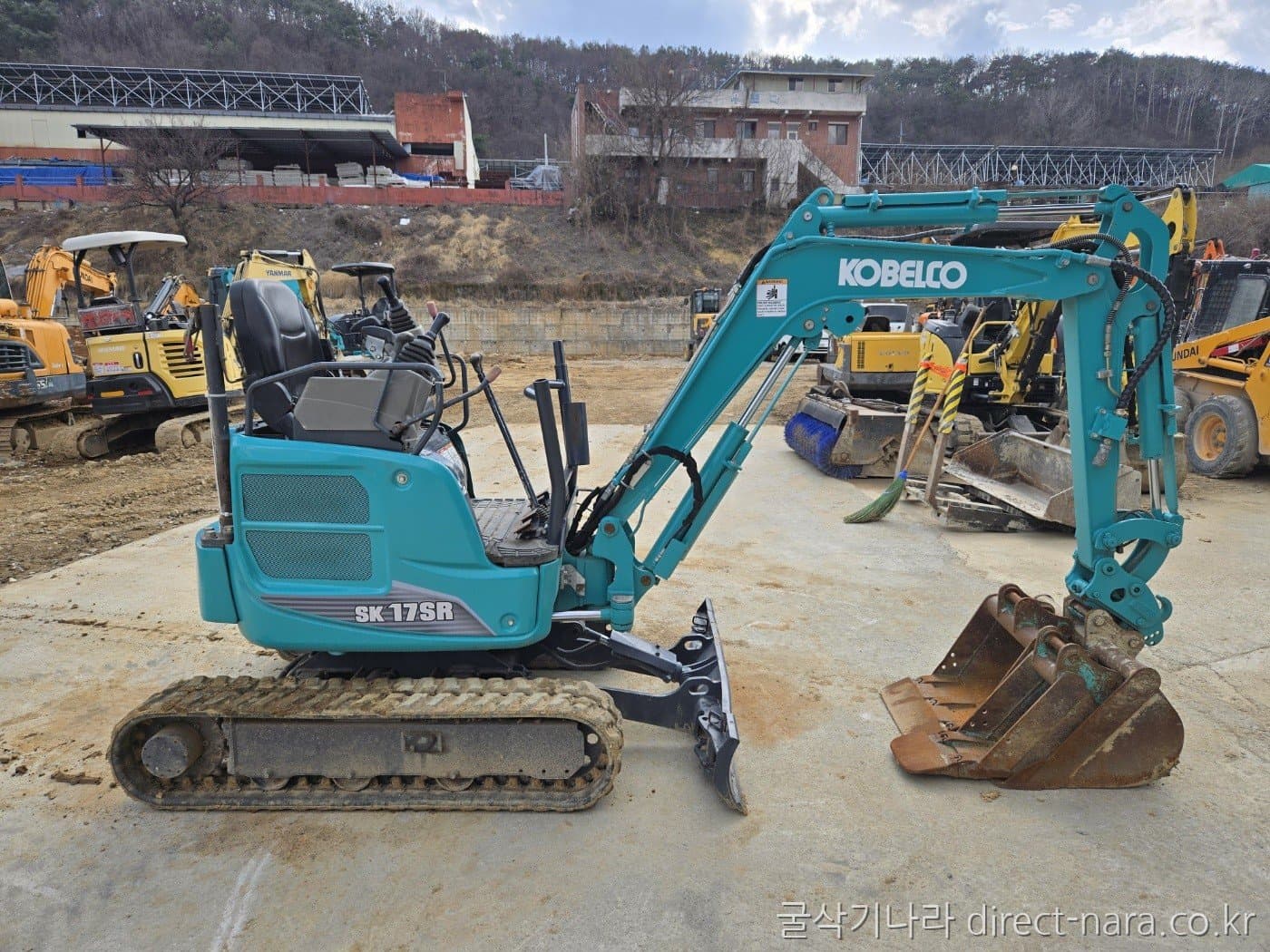Kobelco SK17