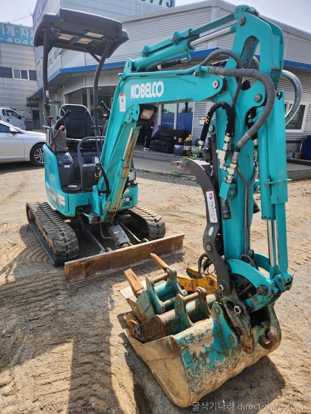 Kobelco SK17