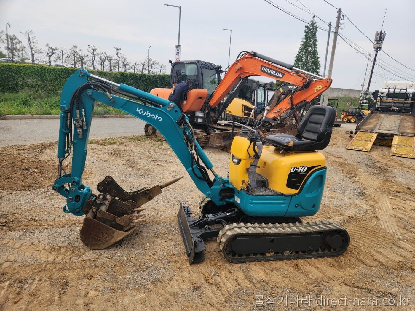 Kubota U10