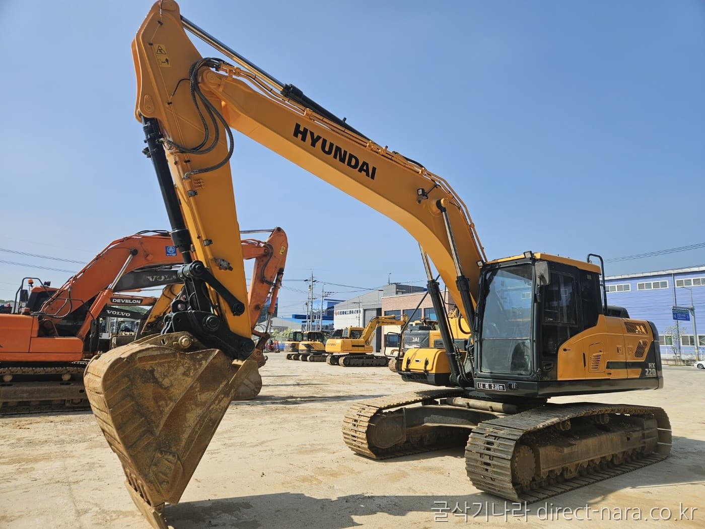 HD Hyundai HX220