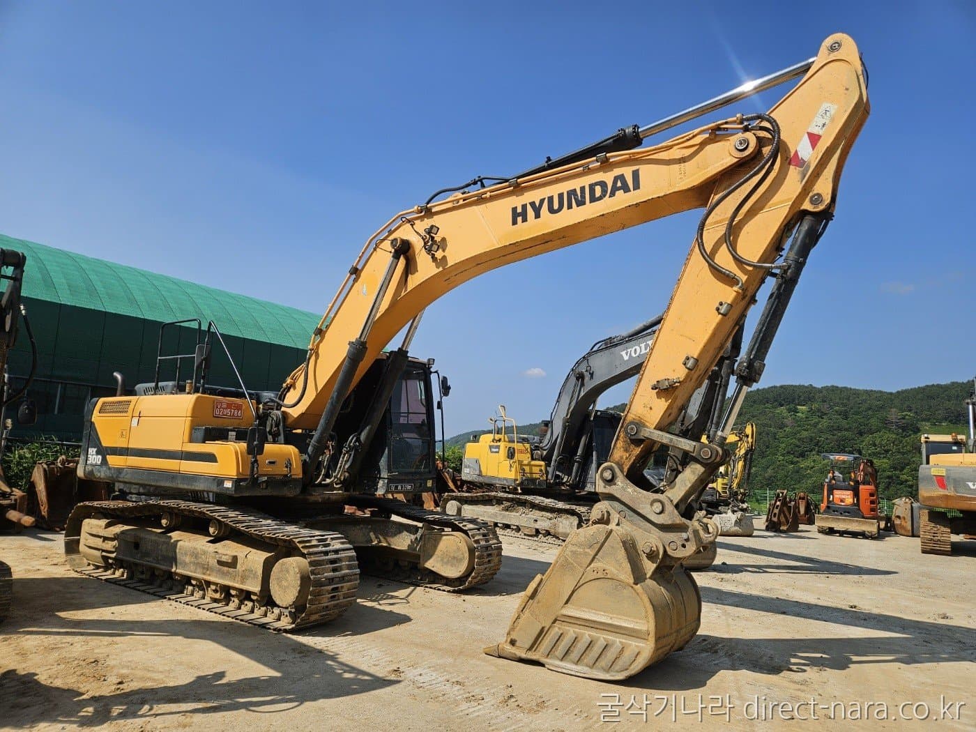 HD Hyundai HX300LC