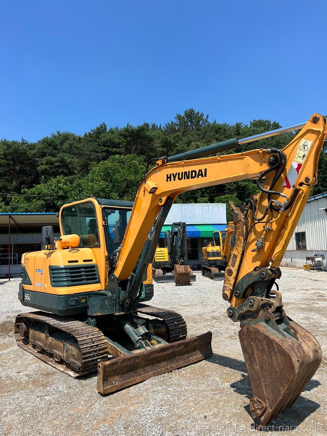 HD Hyundai R55