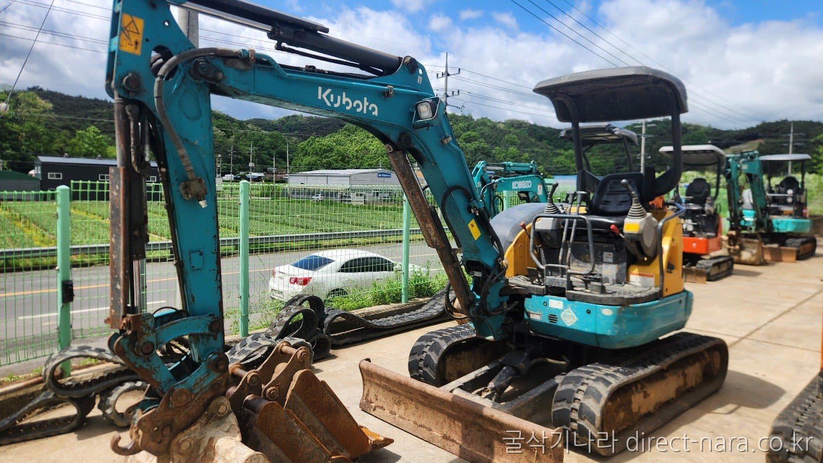 HD Hyundai U30-5