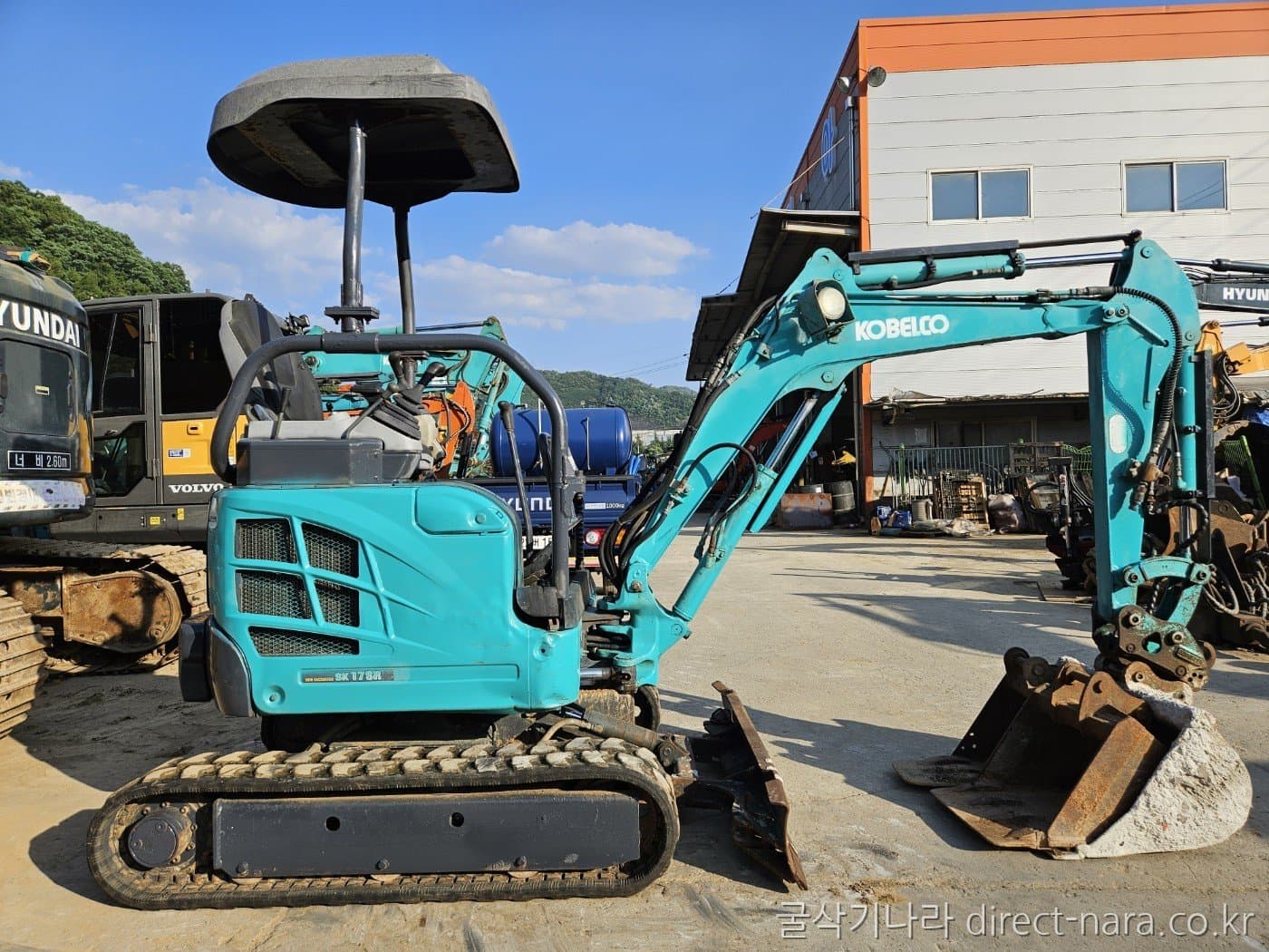 Kobelco SK17