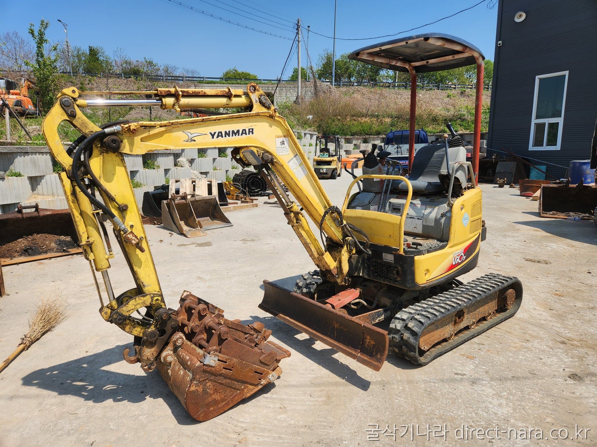Yanmar VIO17