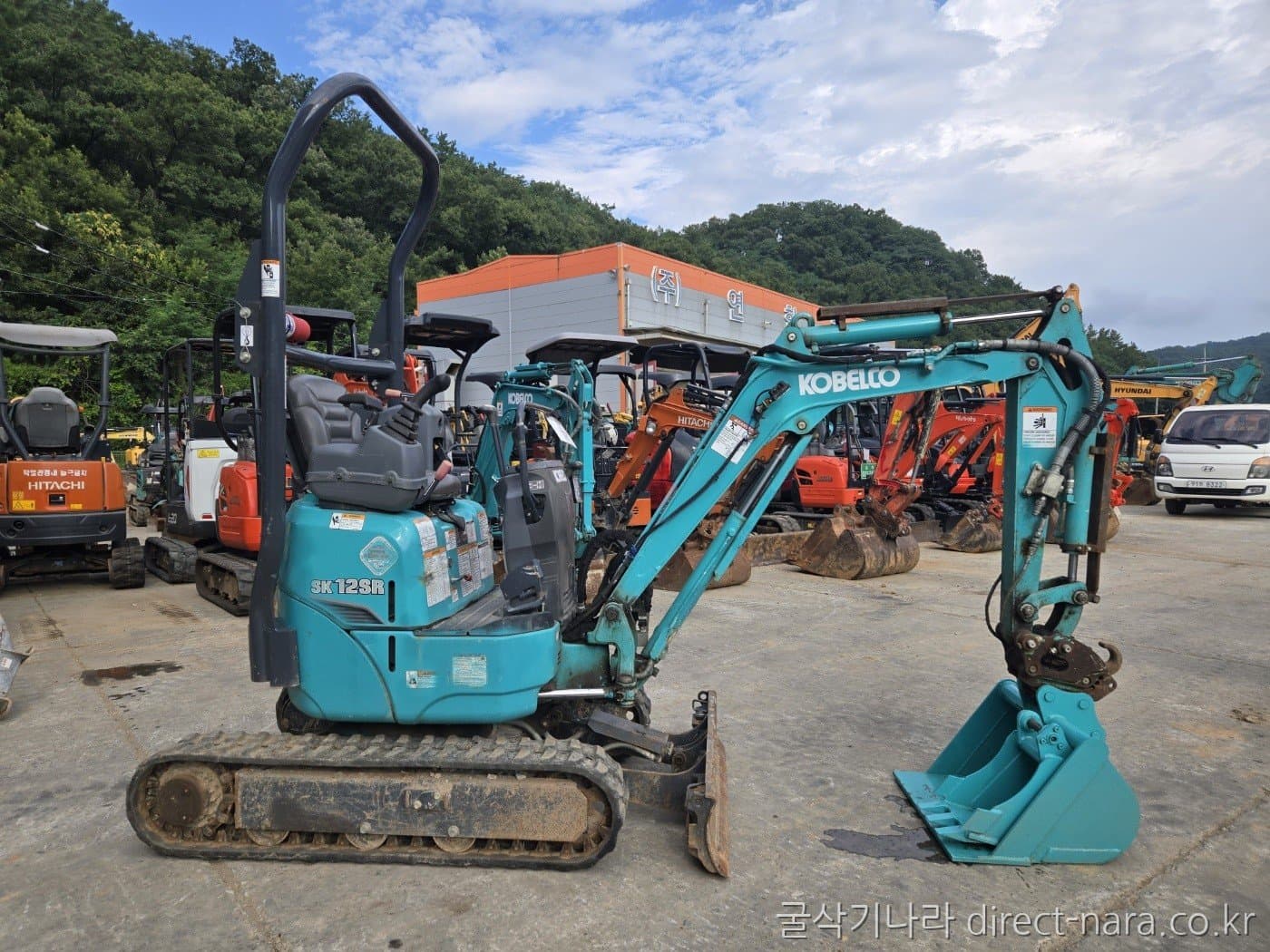 Kobelco SK12