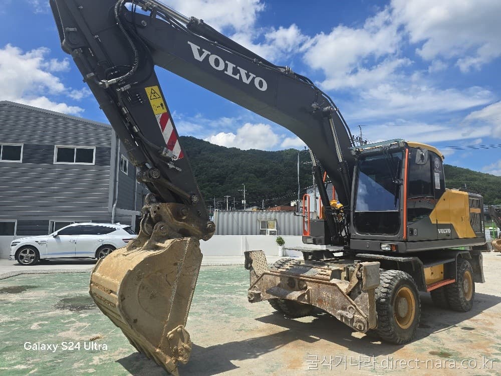 Volvo EW205E