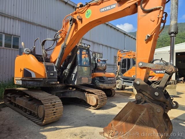 Doosan (Develon) DX235LCR