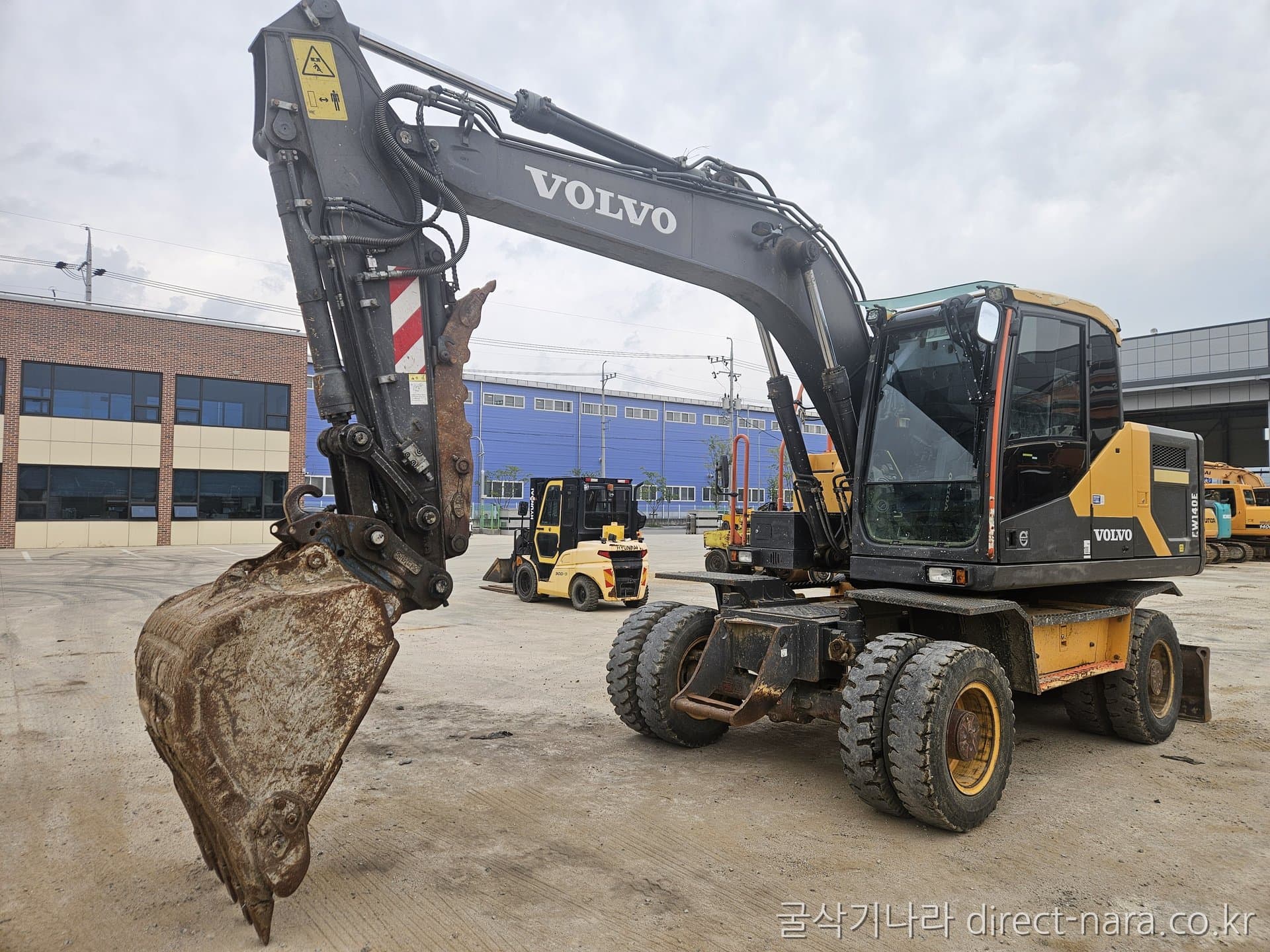 Volvo EW140E