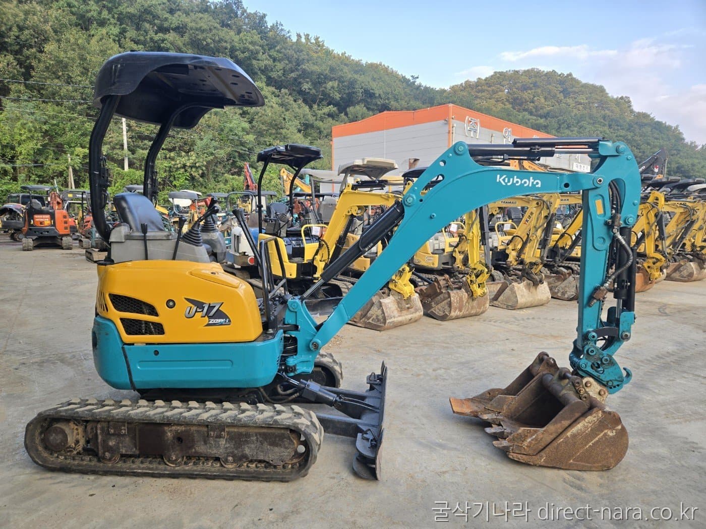 Kubota U17
