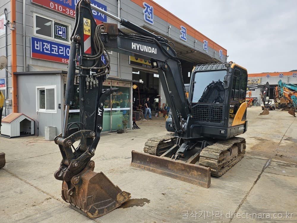 HD Hyundai HX60MT
