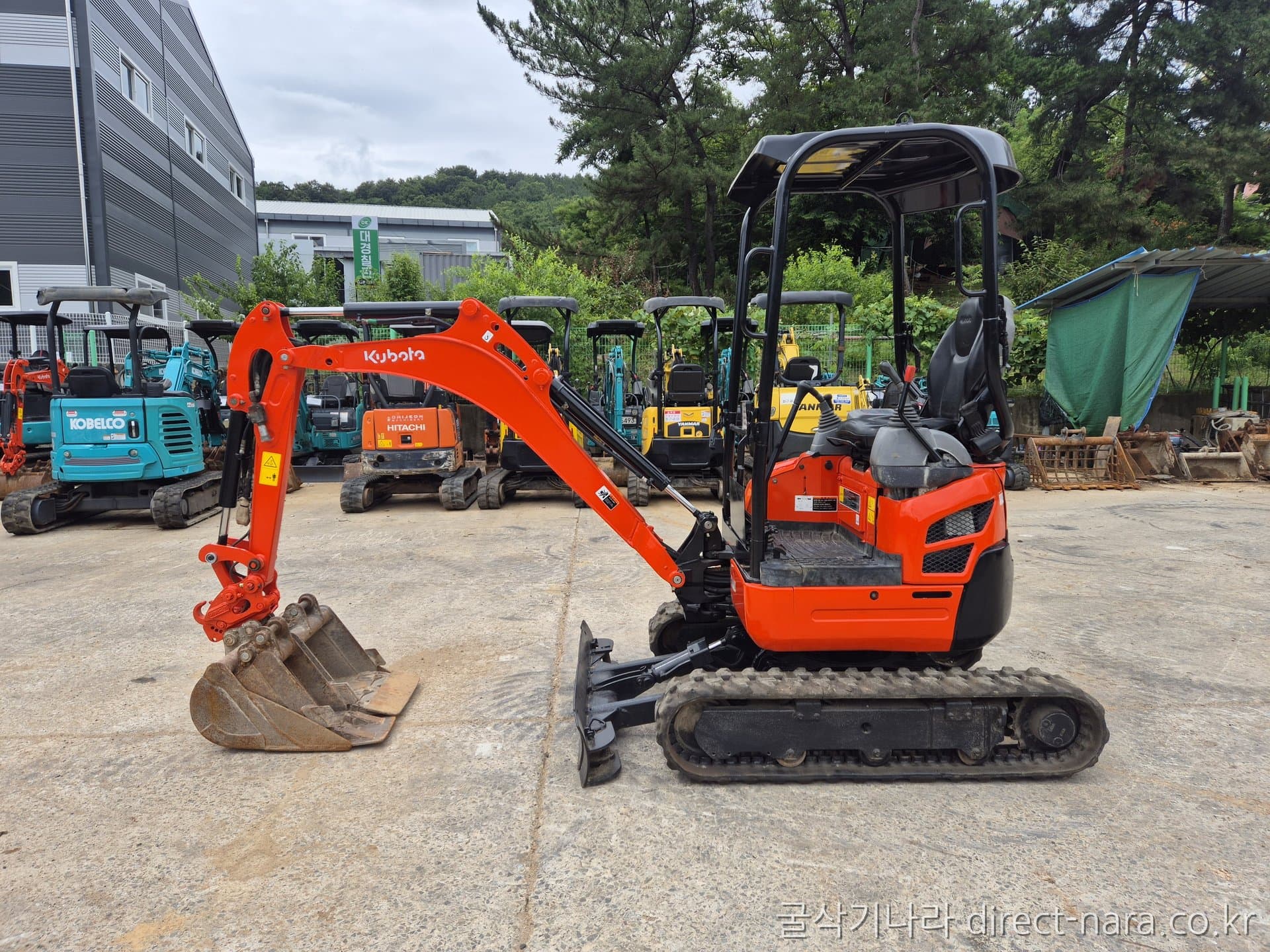 Kubota U17