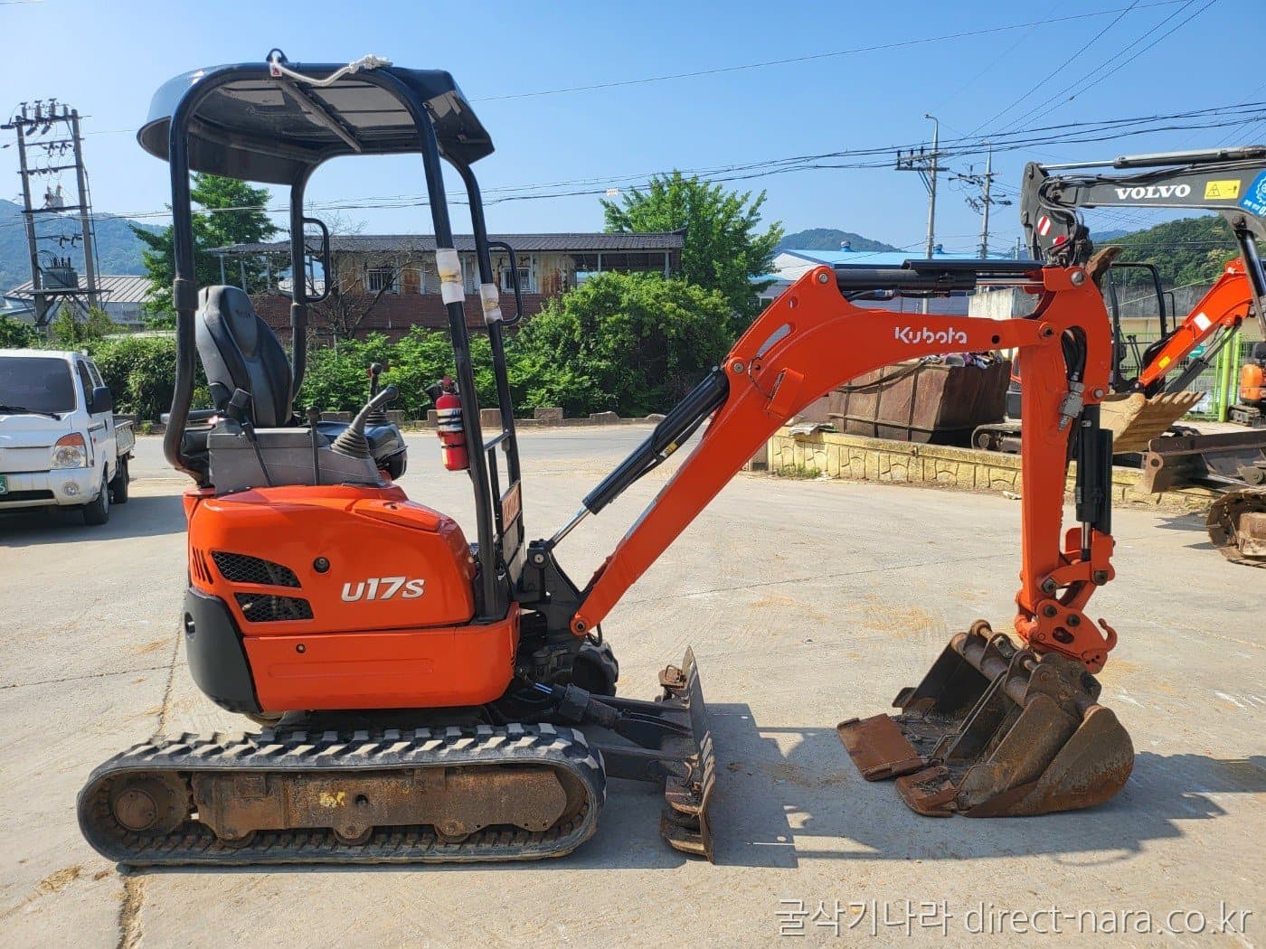 Kubota U17