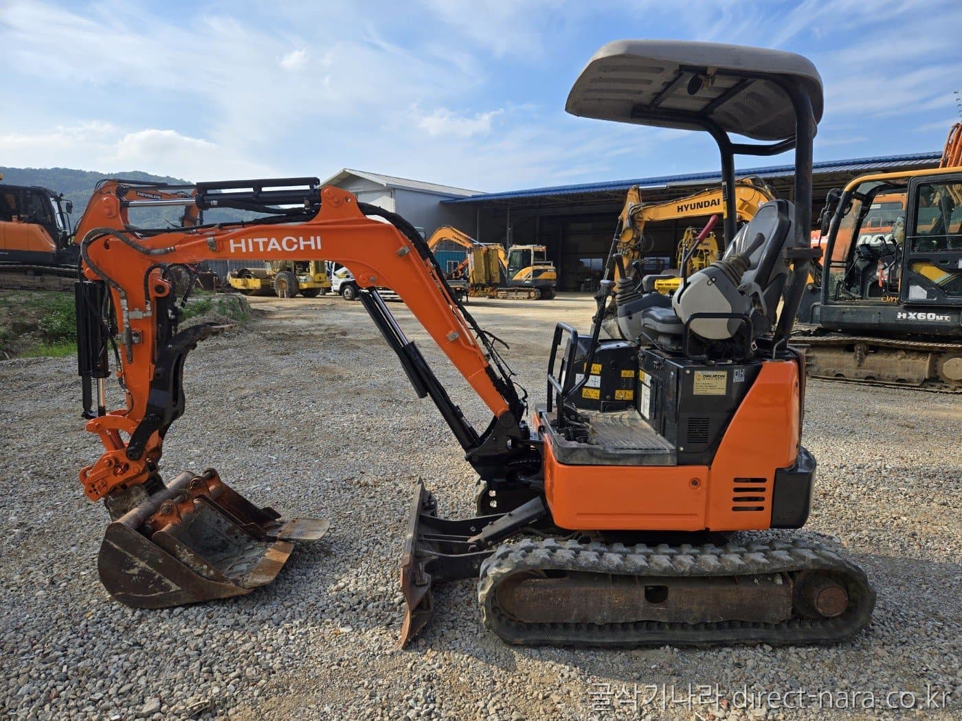 Hitachi ZX17