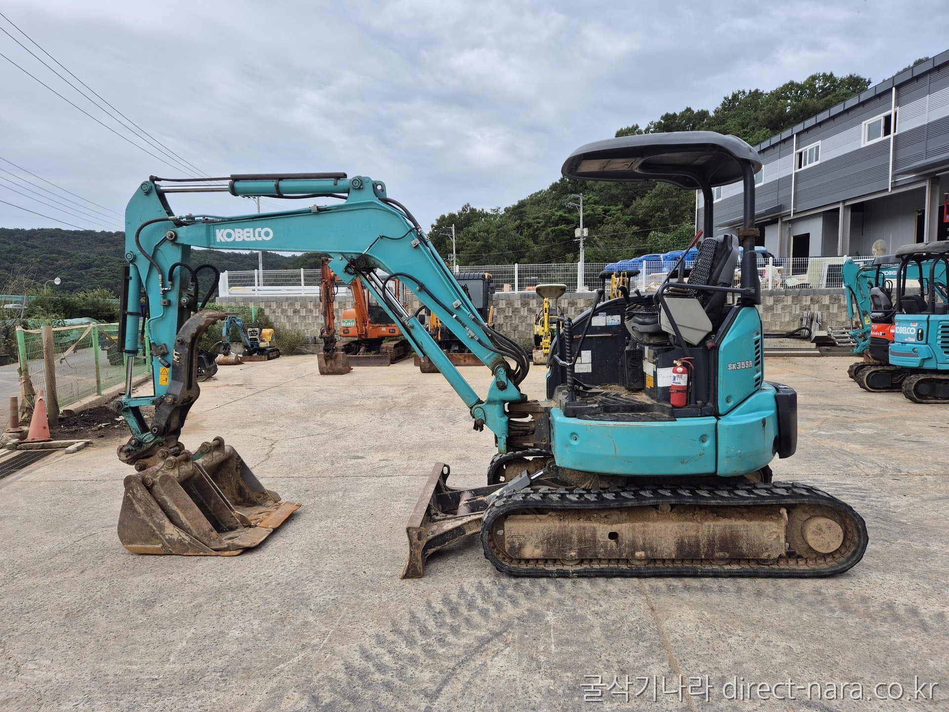 Kobelco SK35
