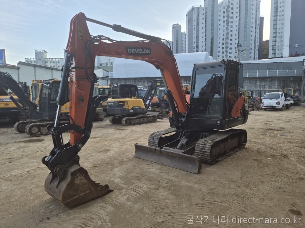 Doosan (Develon) DX55
