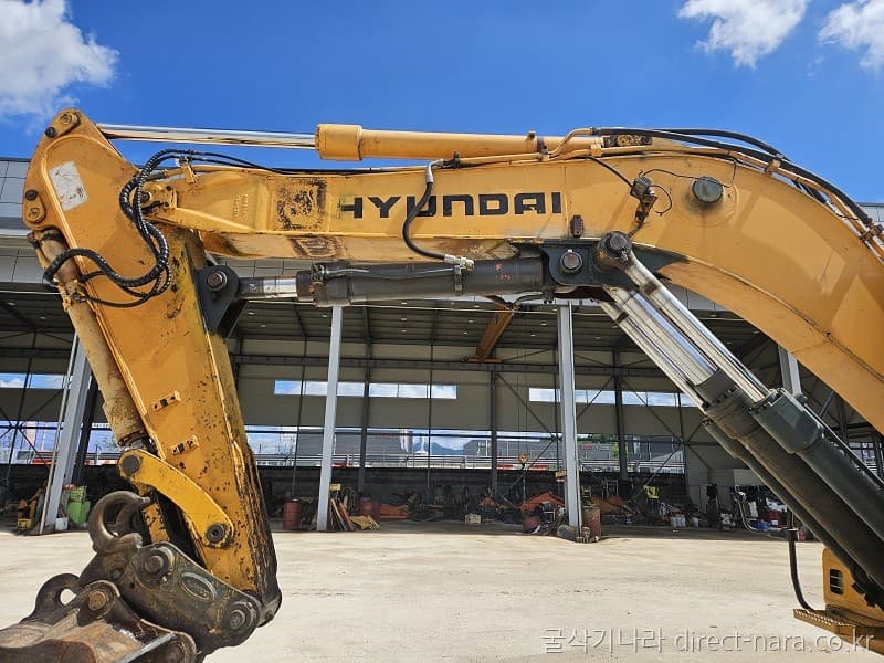 HD Hyundai R1400