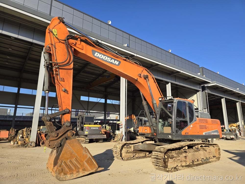 Doosan (Develon) DX300LC5