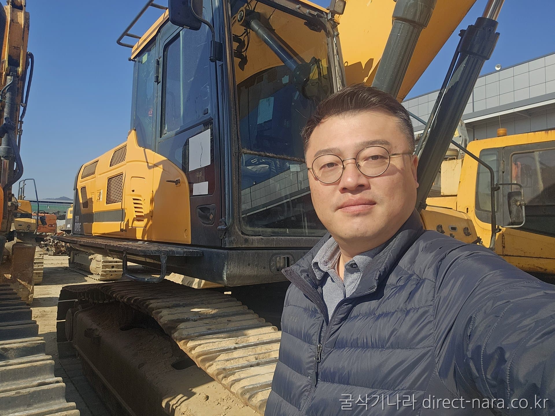 HD Hyundai HX380LC