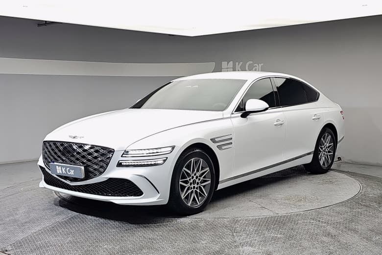 Genesis G80 (RG3 F/L), 2024