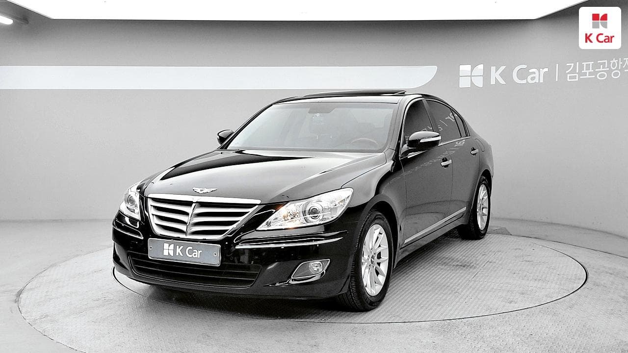 Hyundai Genesis, 2010