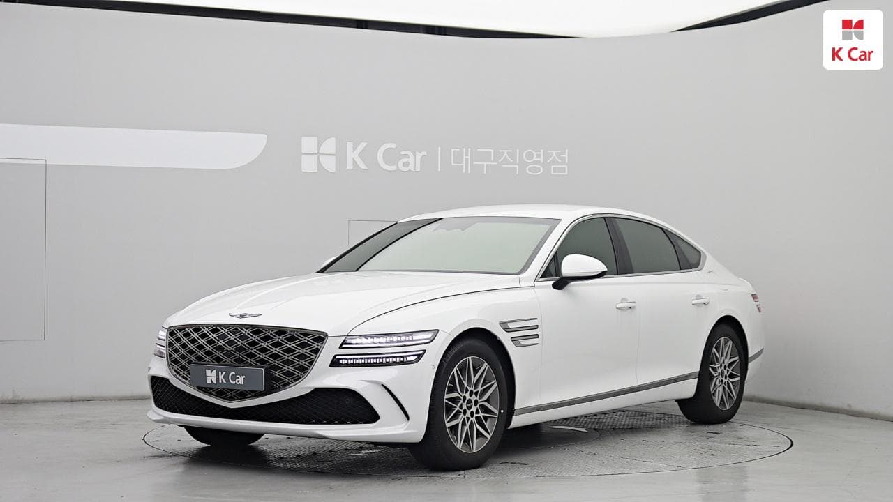 Genesis G80 (RG3 F/L), 2024