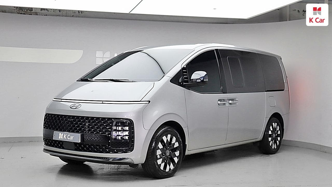 Hyundai Staria Hybrid, 2025