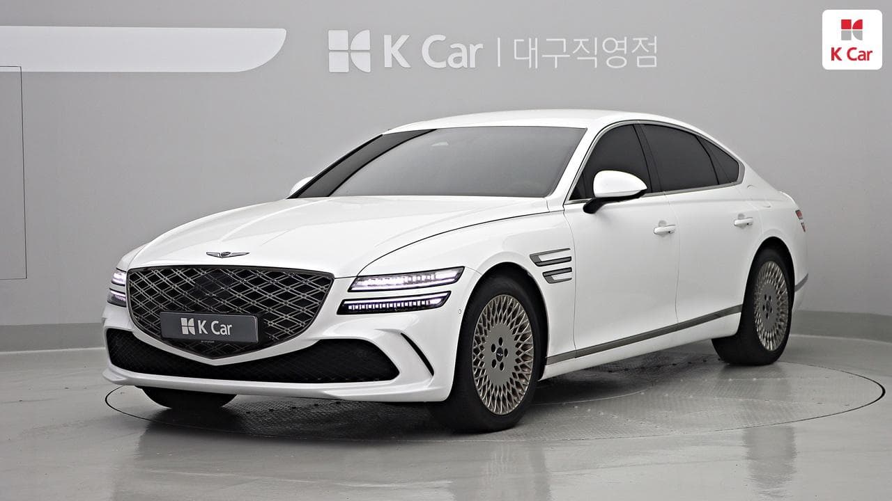 Genesis G80 (RG3 F/L), 2024