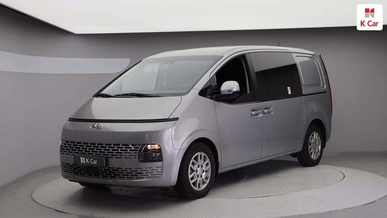 Hyundai Staria, 2023