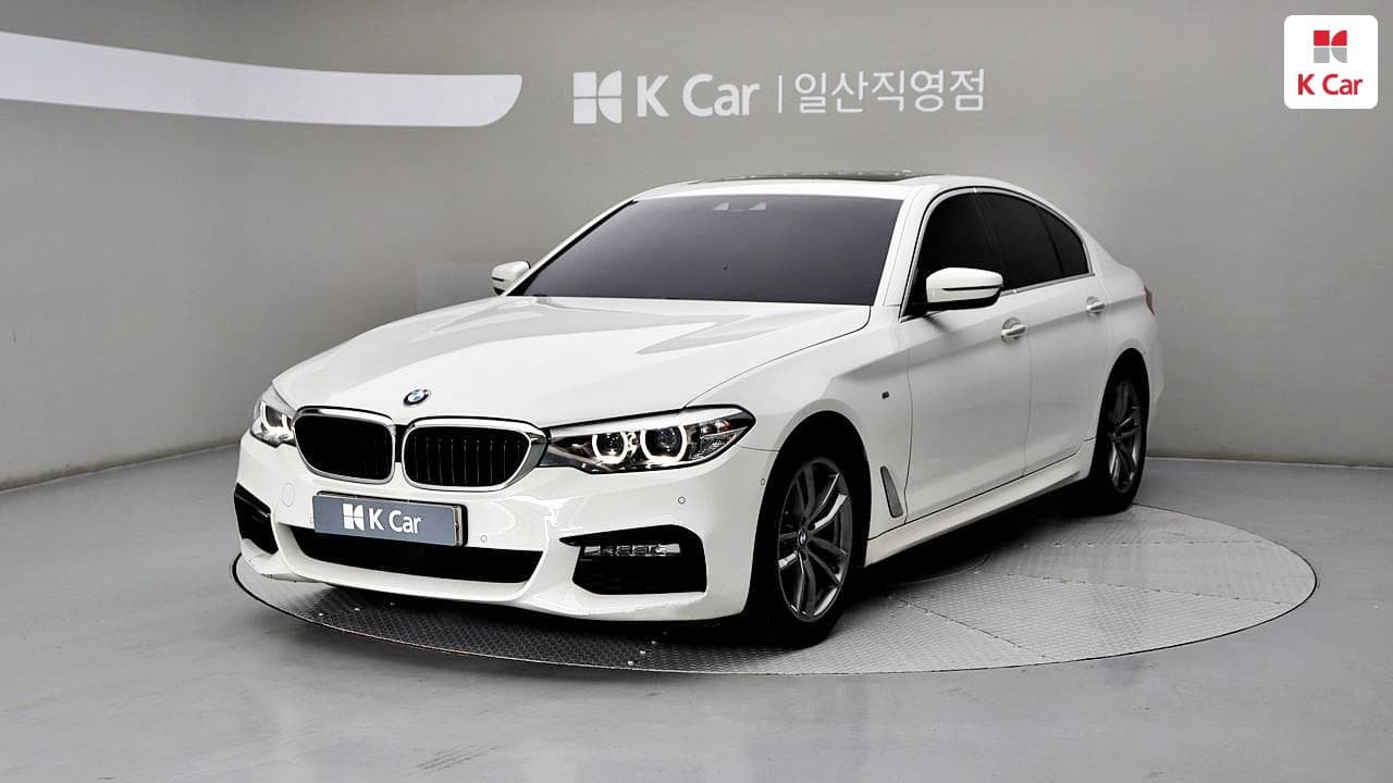 BMW 5-Series (G30), 2017