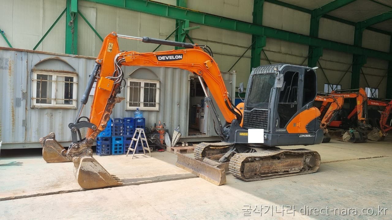 Doosan (Develon) DX55MT-5