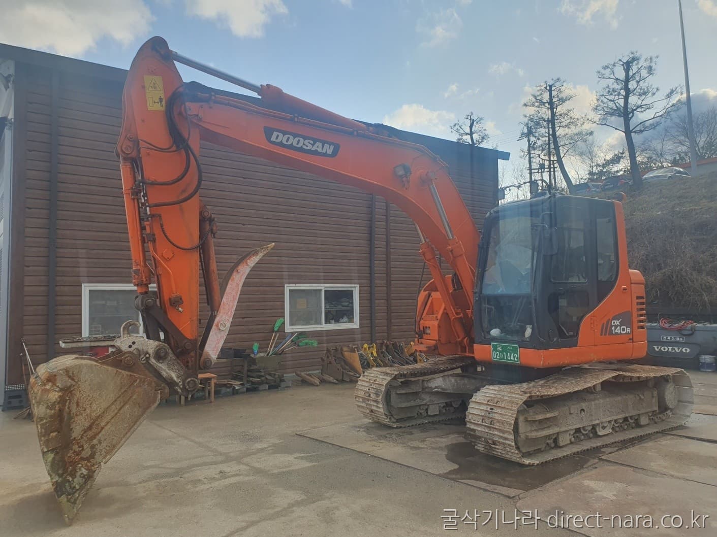Doosan (Develon) DX140R