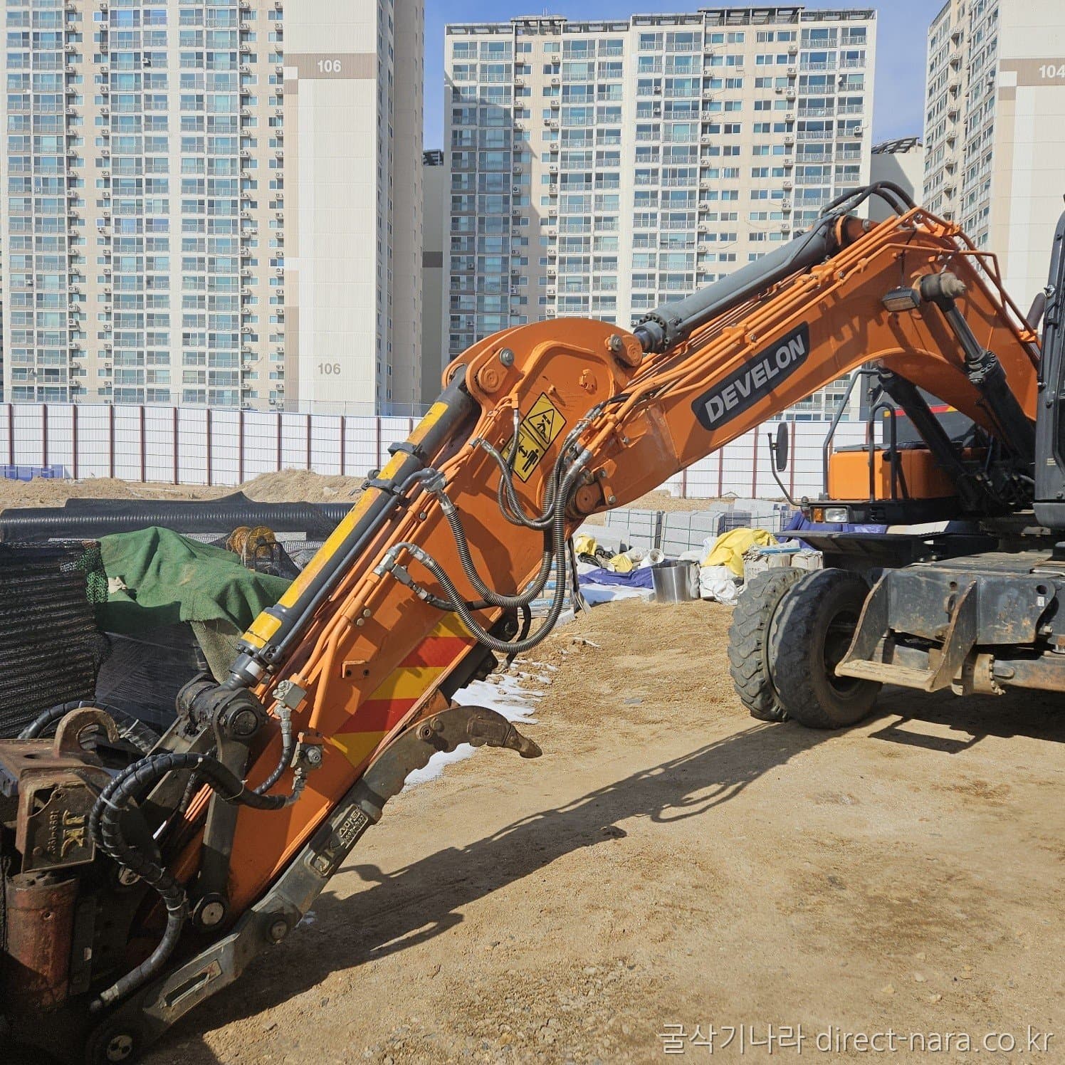 Doosan (Develon) DX140W