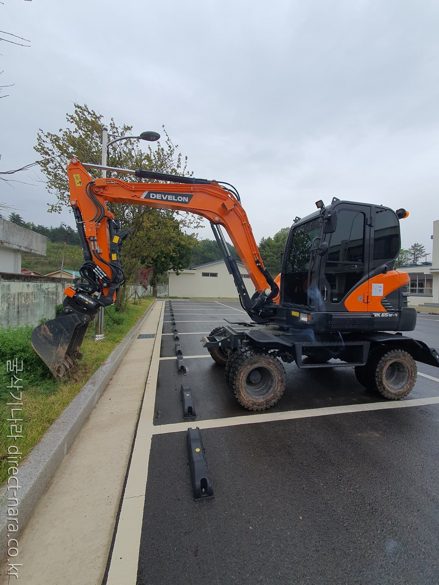 Doosan (Develon) DX65W-7