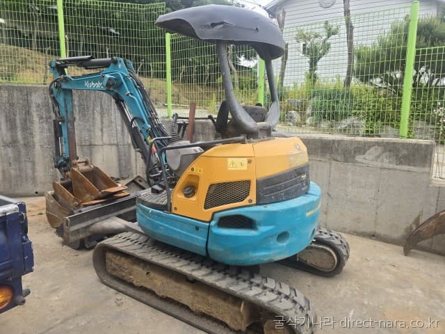 HD Hyundai U30